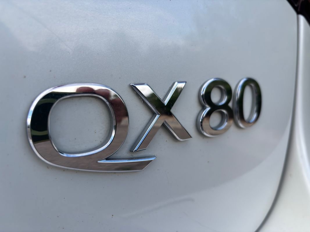 Used 2015 INFINITI QX80 Luxe w/ 22" Wheel Package AWD/4WD image 11