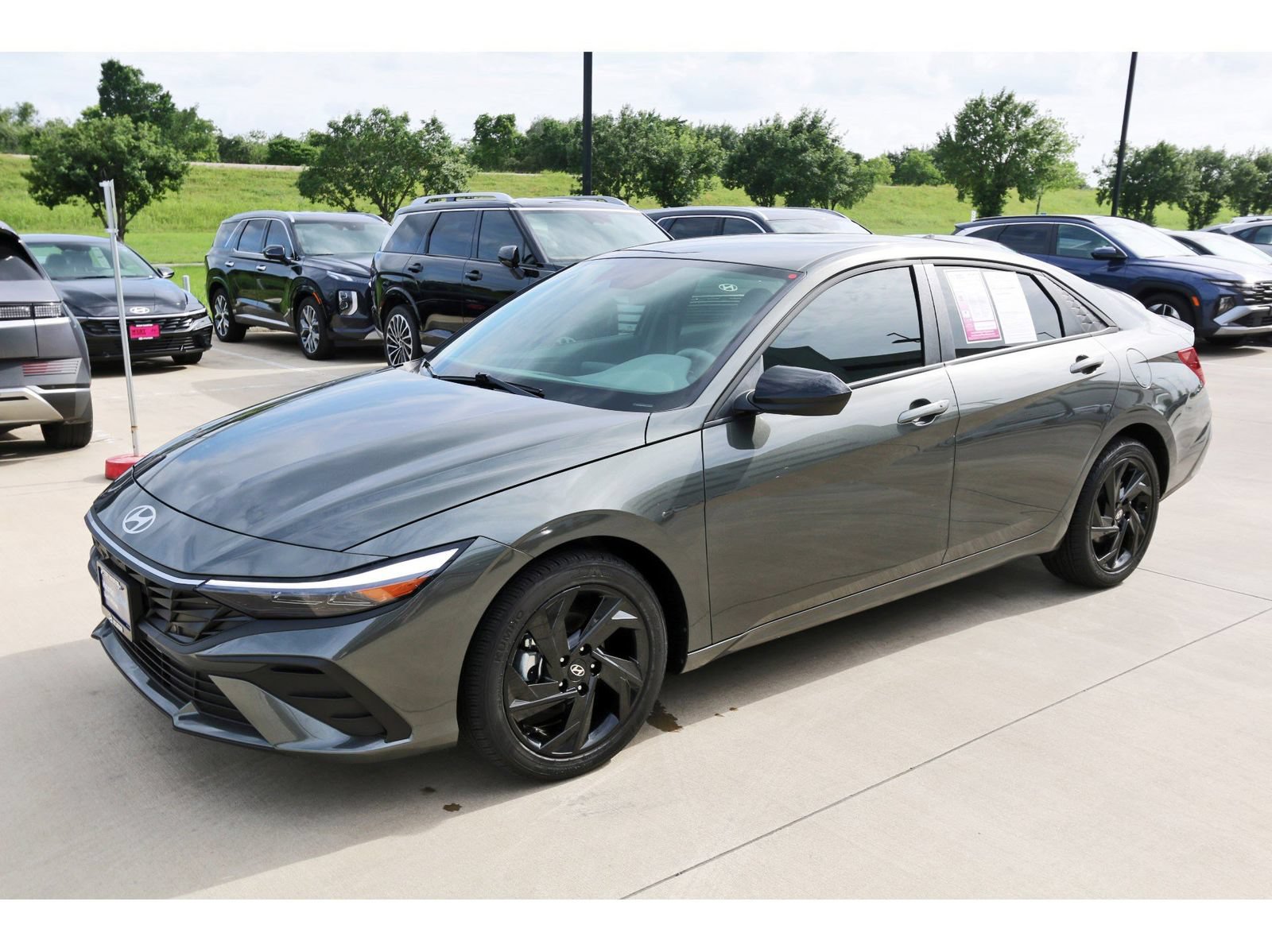 Certified 2026 Hyundai Elantra Sport w/ Cargo Package FWD image 4