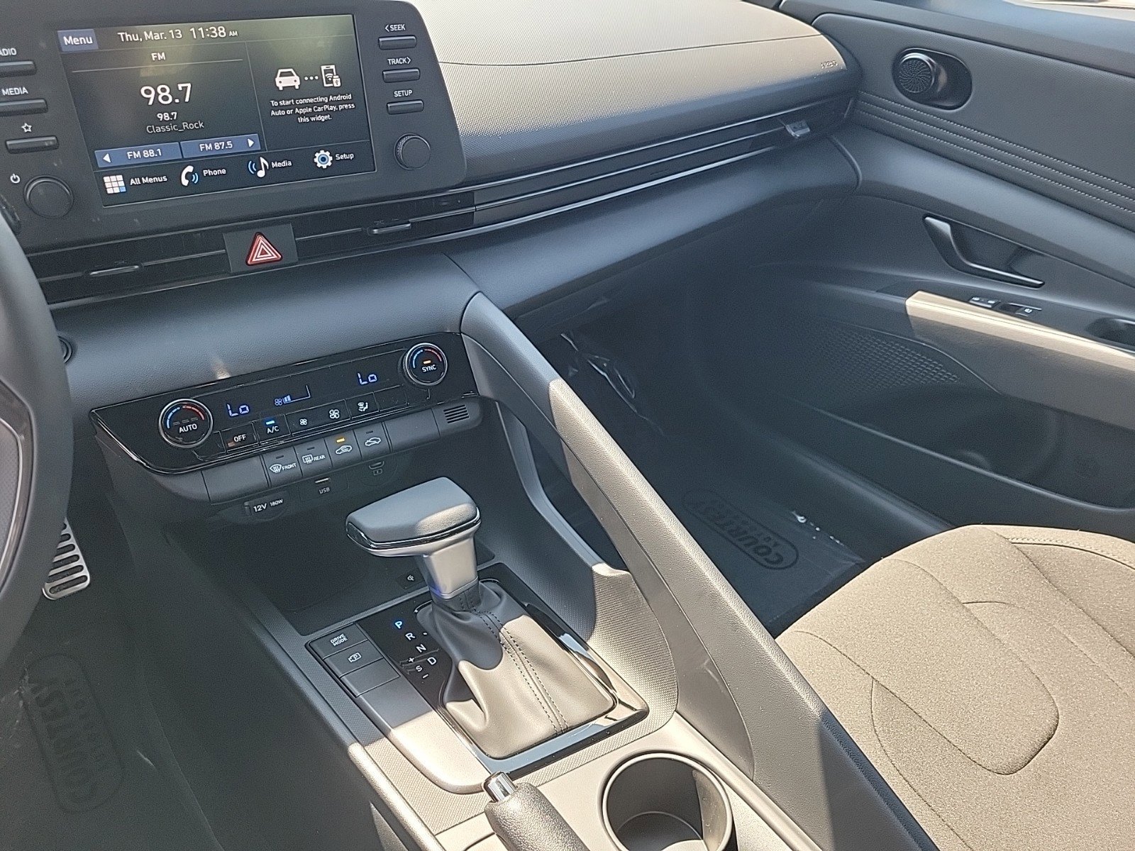 New 2026 Hyundai Elantra Sport image 31