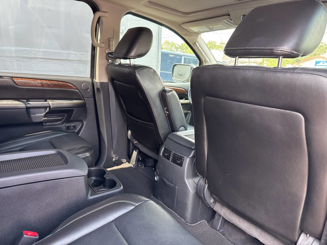 Used 2010 Nissan Armada Platinum image 29