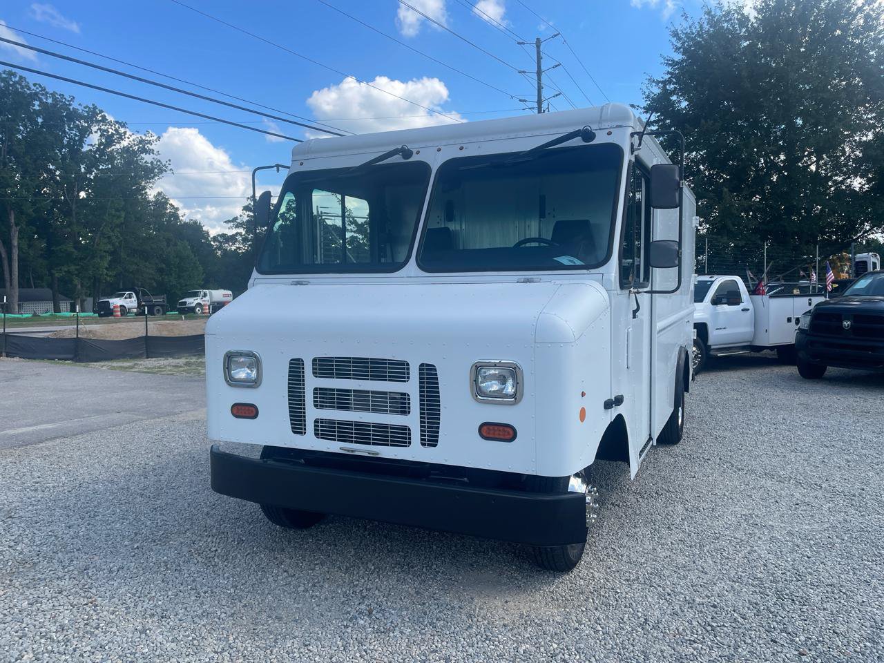Used 2016 Ford E-350 and Econoline 350 Super Duty w/ A/C Prep Package RWD image 3