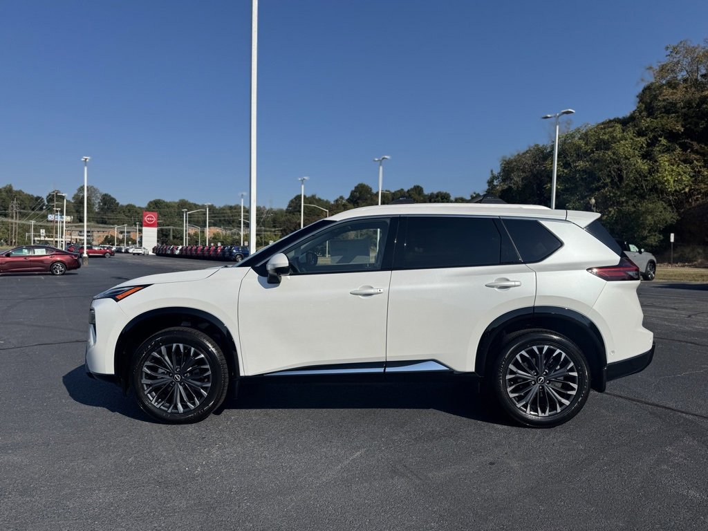 New 2026 Nissan Rogue Platinum image 4