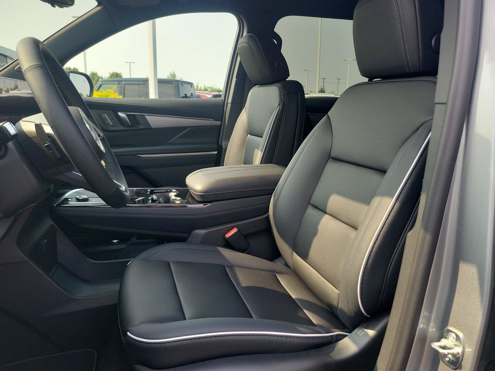 New 2027 Buick Enclave Preferred w/ Power Package FWD image 18