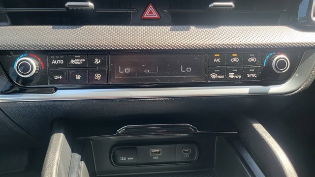 Used 2023 Kia Sportage LX AWD/4WD image 33