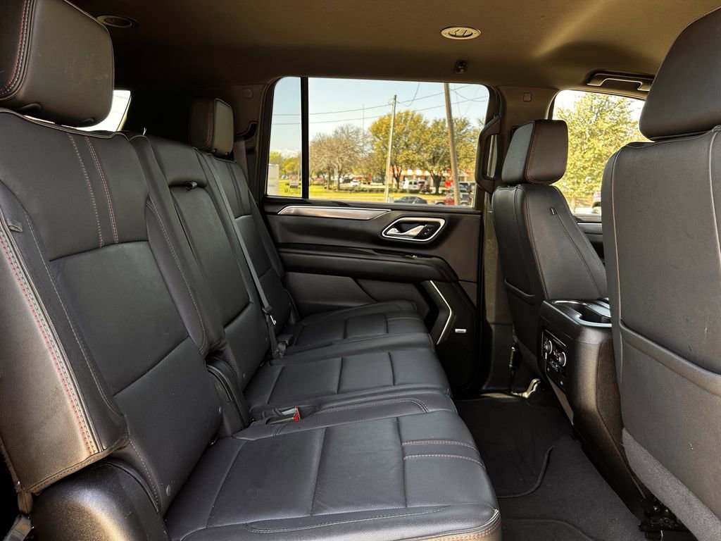 Used 2024 Chevrolet Suburban RST image 30