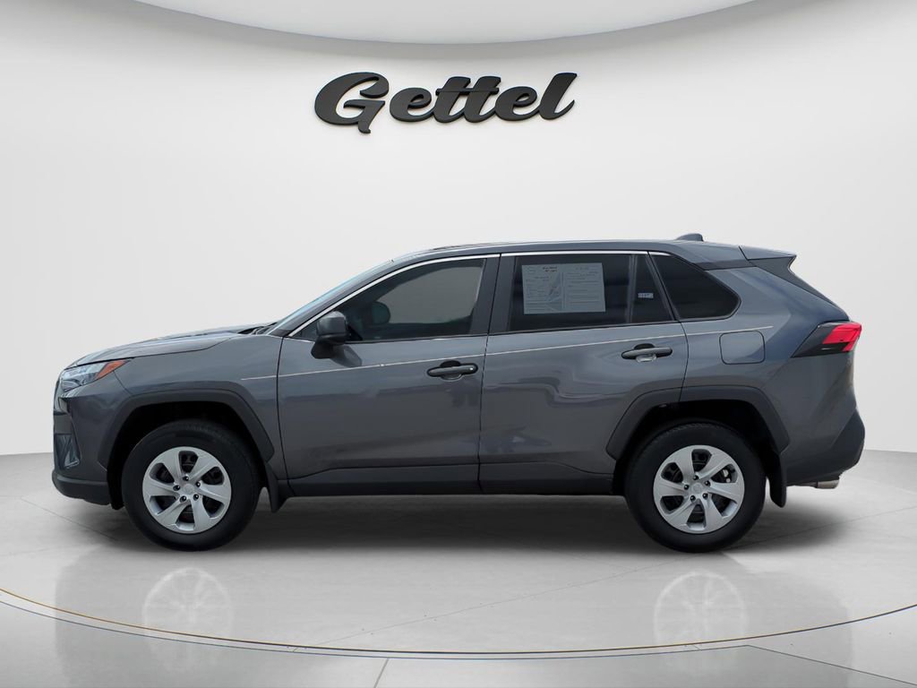 Used 2023 Toyota RAV4 LE image 16