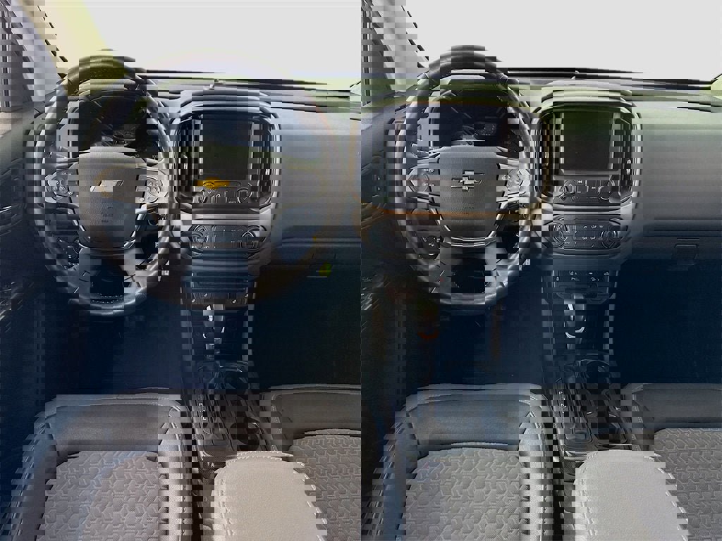 Certified 2021 Chevrolet Colorado Z71 w/ Safety Package image 2