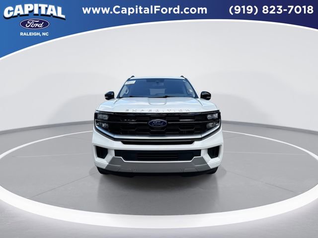 Certified 2025 Ford Expedition Max Platinum image 3