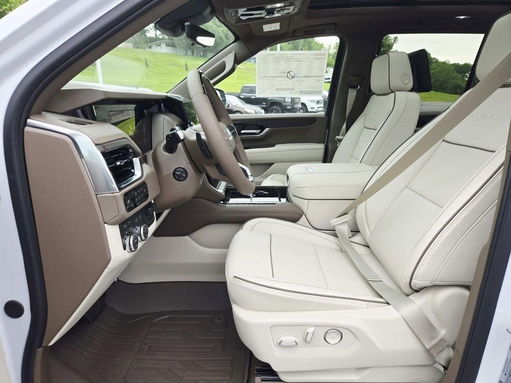 New 2026 GMC Yukon Denali w/ Denali Reserve Package AWD/4WD image 12