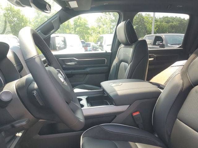 New 2026 RAM 1500 Laramie w/ Night Edition AWD/4WD image 17