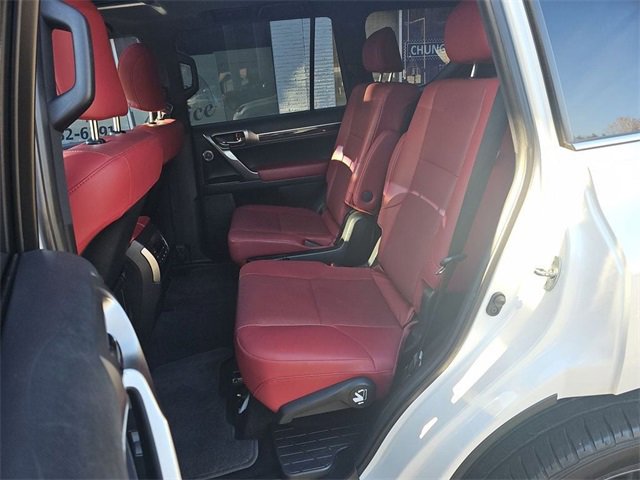 Used 2022 Lexus GX 460 Premium w/ Accessory Package image 10