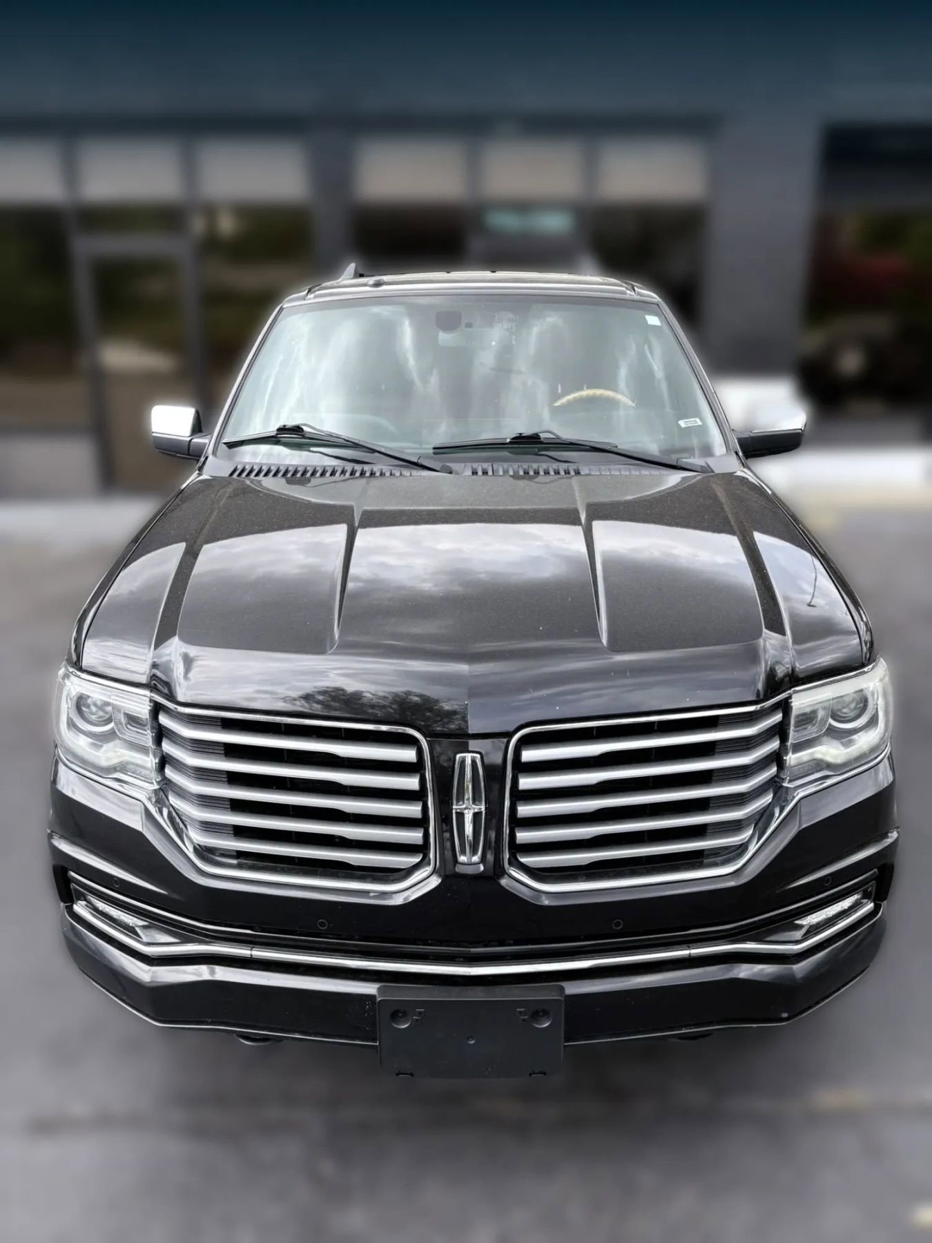Used 2016 Lincoln Navigator Select image 9