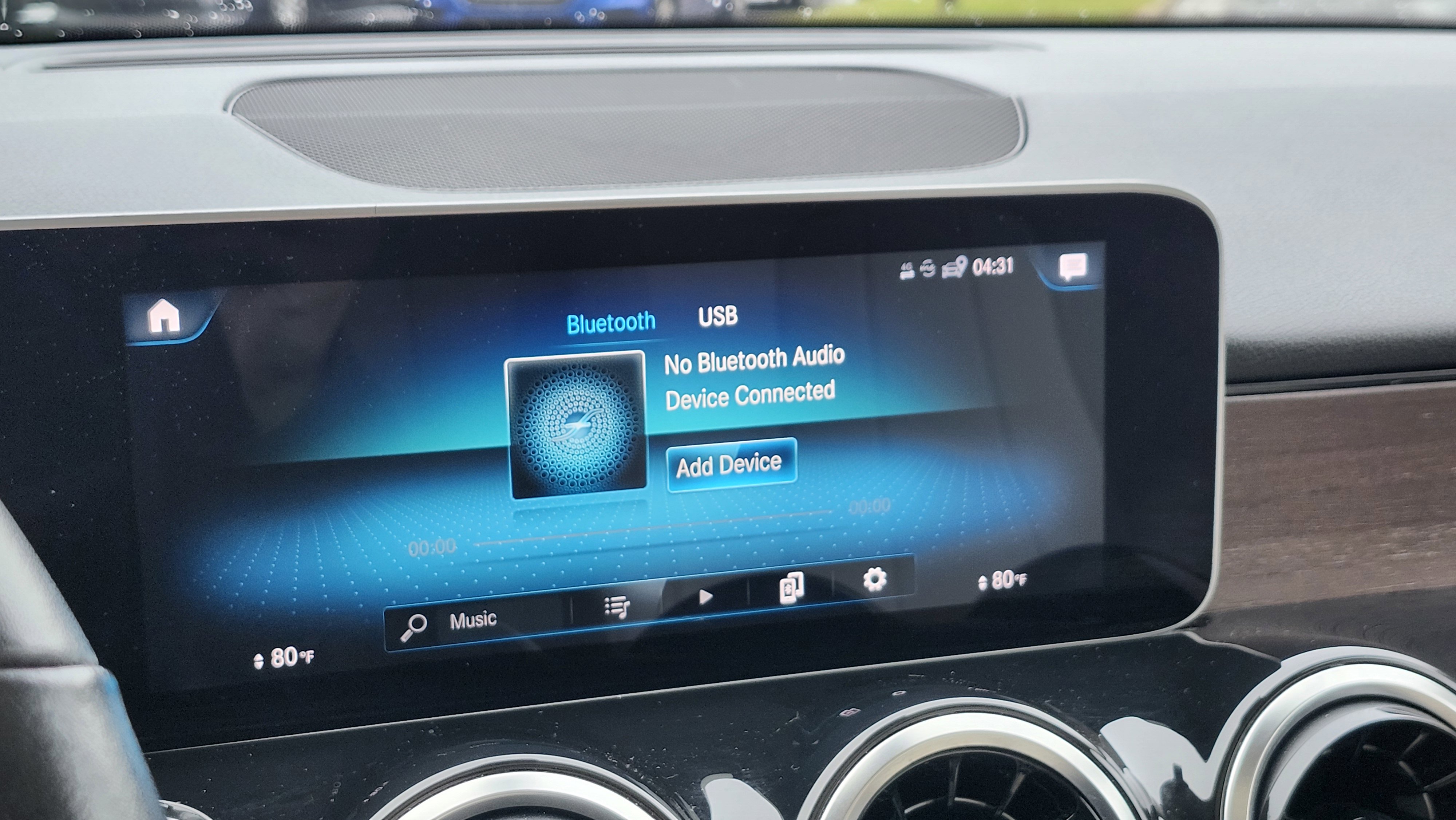 Used 2020 Mercedes-Benz GLB 250 w/ Premium Package image 26