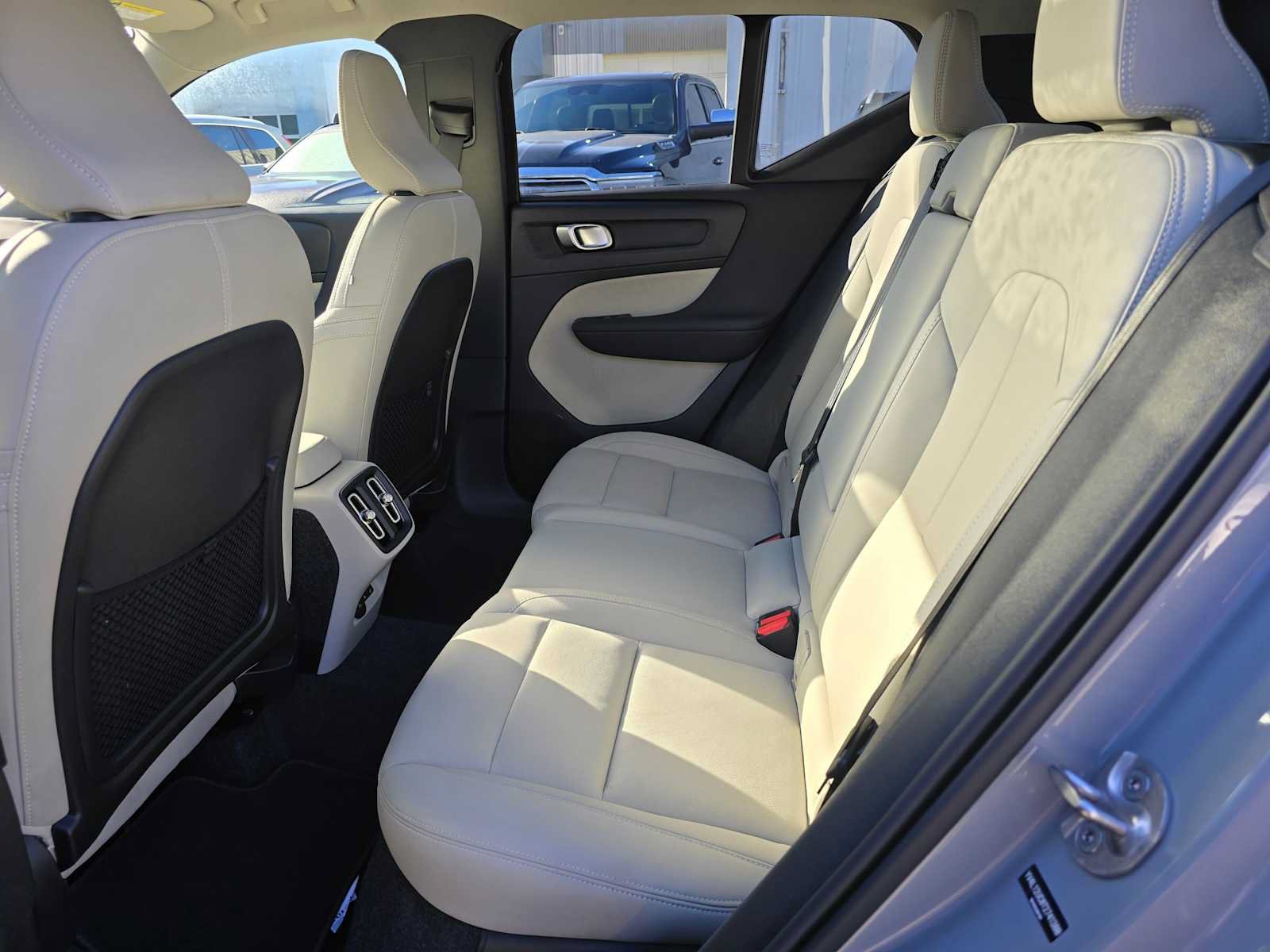 Certified 2026 Volvo XC40 B5 Plus AWD/4WD image 16
