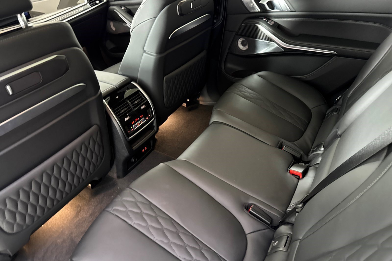 New 2026 BMW ALPINA XB7 AWD/4WD image 28