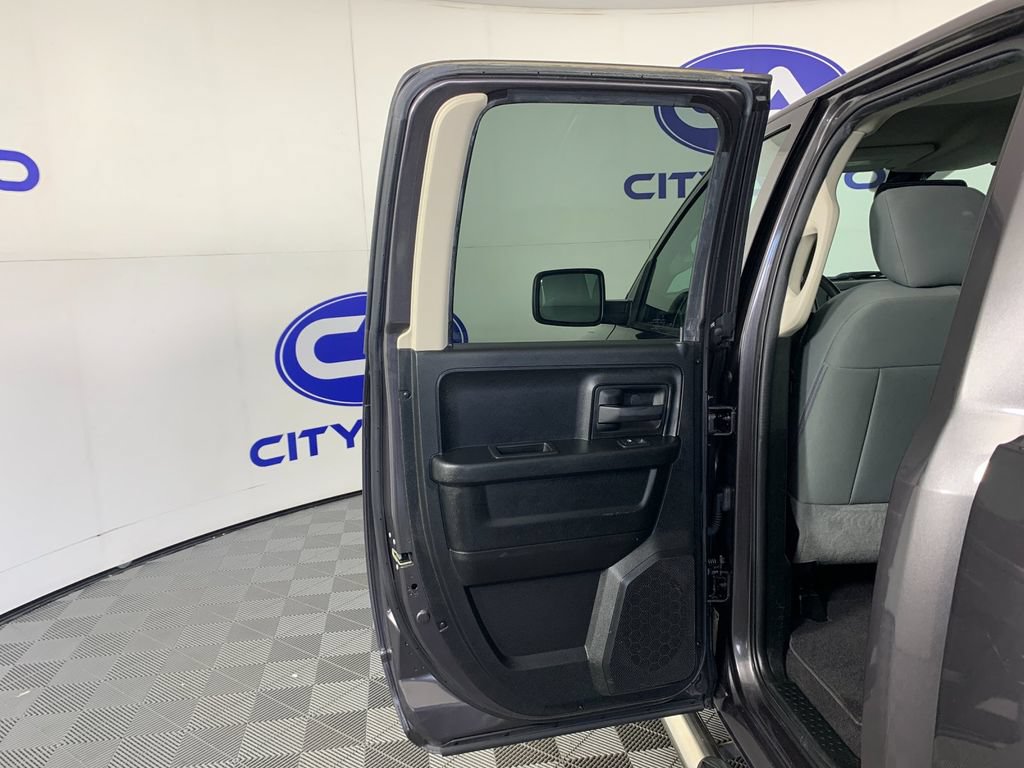 Used 2019 RAM 1500 Tradesman w/ Chrome Plus Package RWD image 28