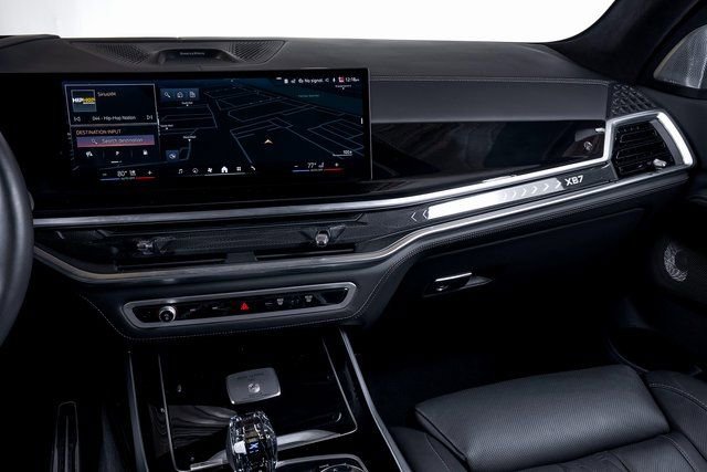 Used 2025 BMW ALPINA XB7 image 36