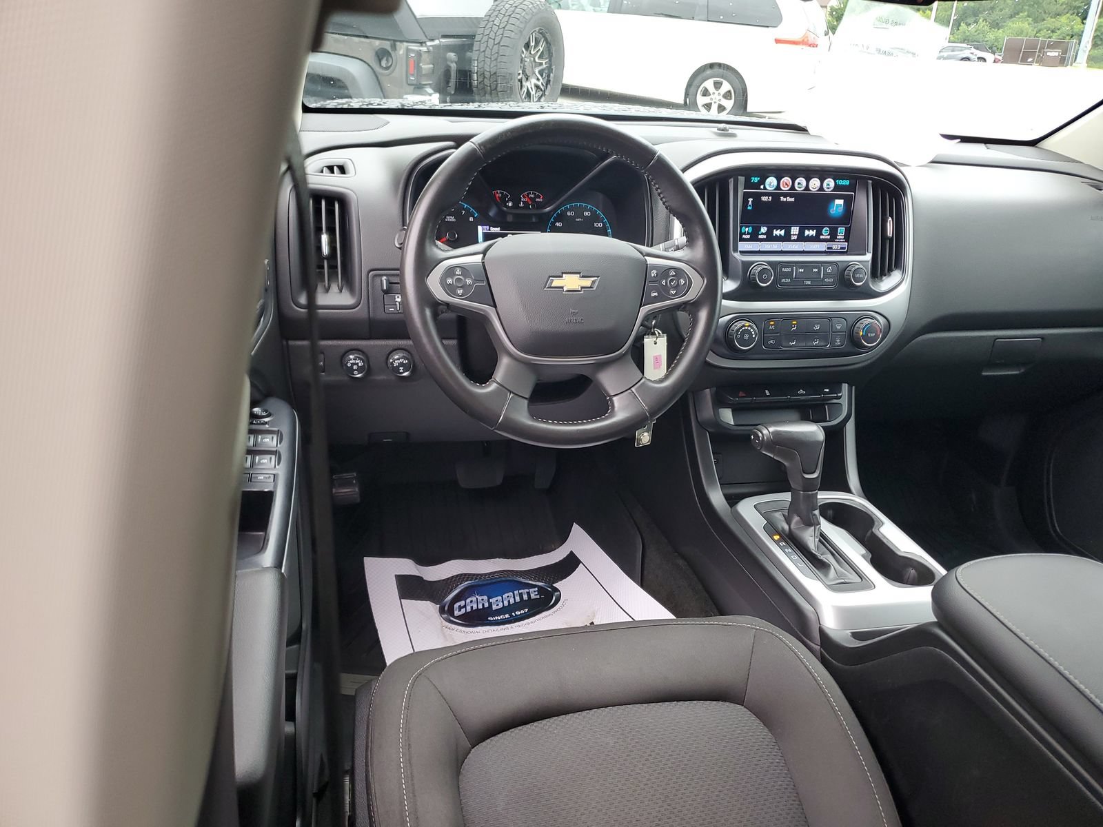 Used 2018 Chevrolet Colorado LT w/ Redline Special Edition AWD/4WD image 10