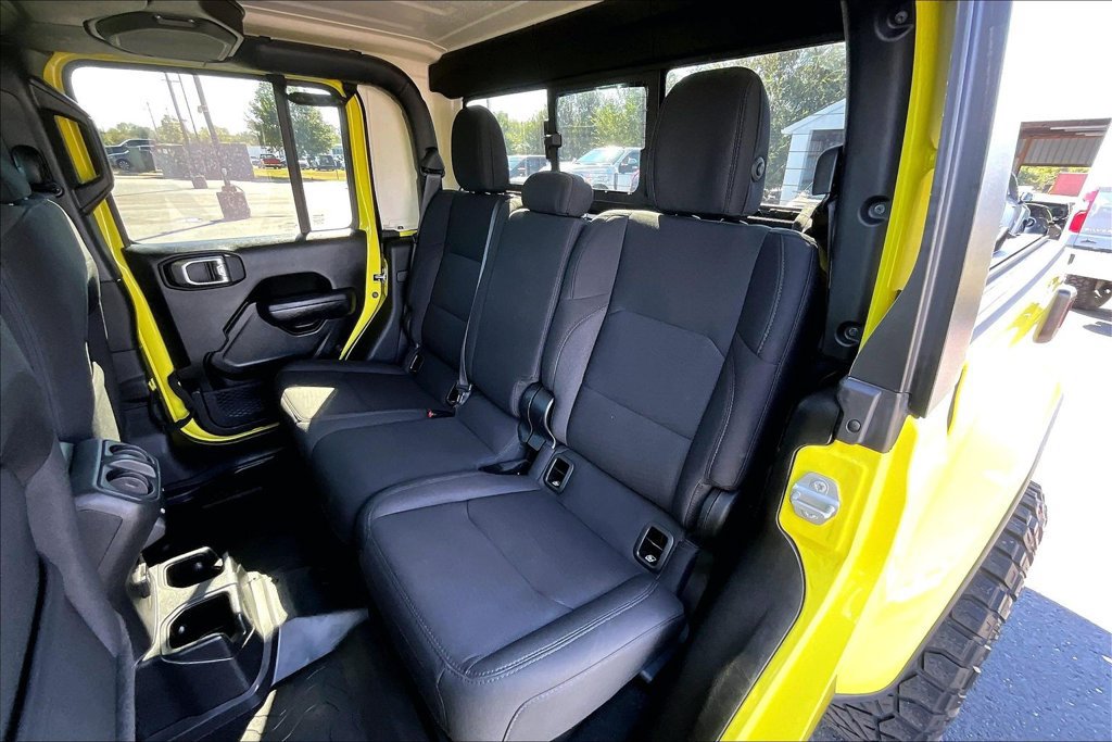 Used 2023 Jeep Gladiator Sport AWD/4WD image 25