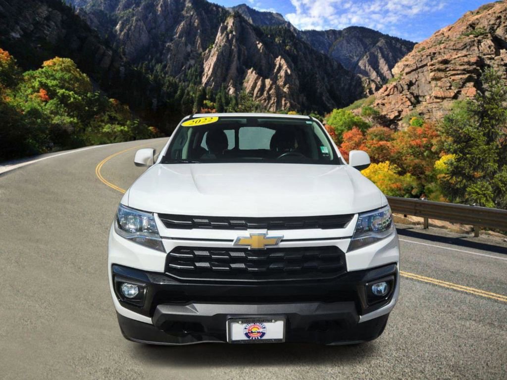 Used 2022 Chevrolet Colorado LT w/ LT Convenience Package AWD/4WD image 6