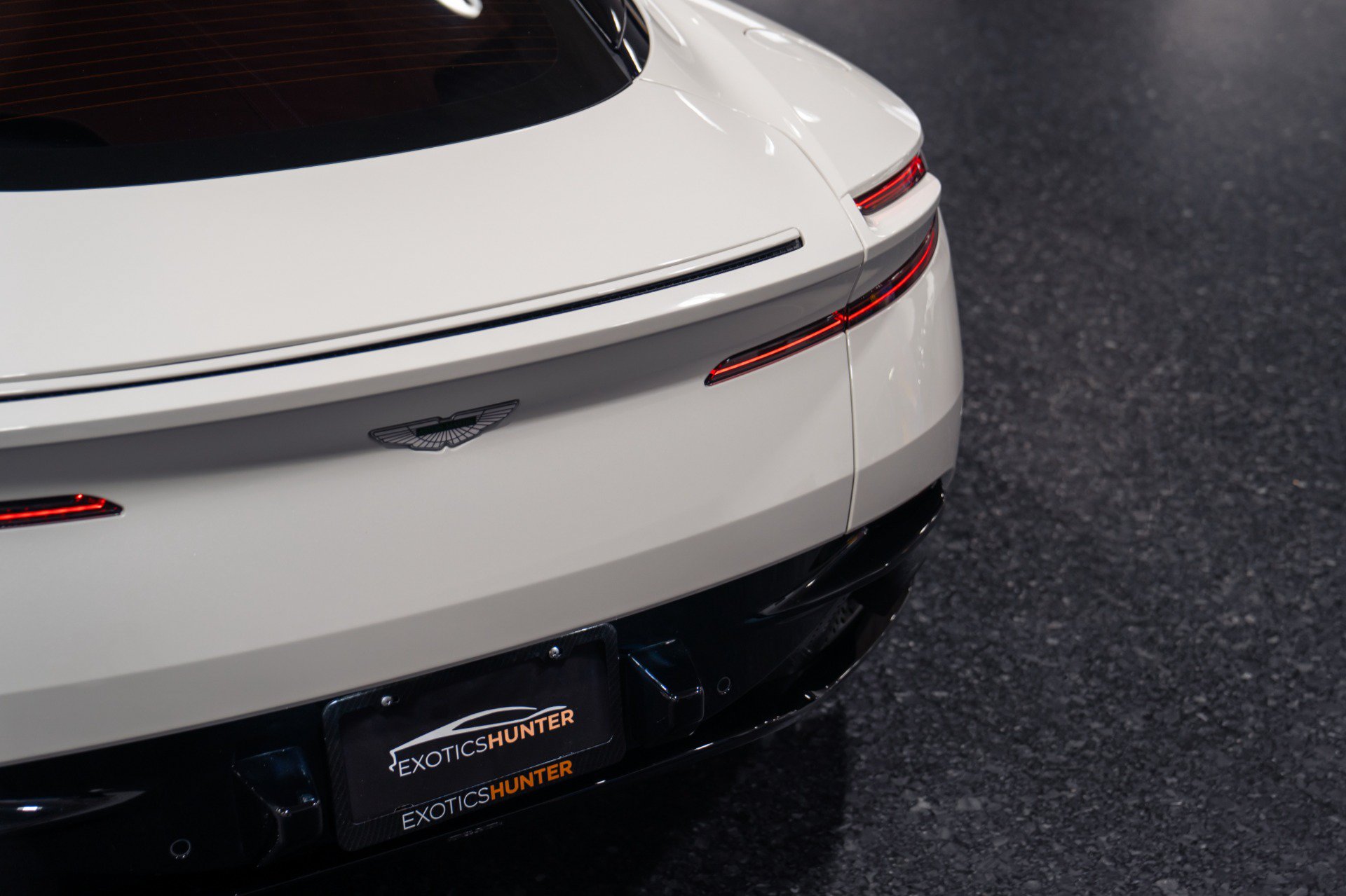 Used 2018 Aston Martin DB11 V12 RWD image 19