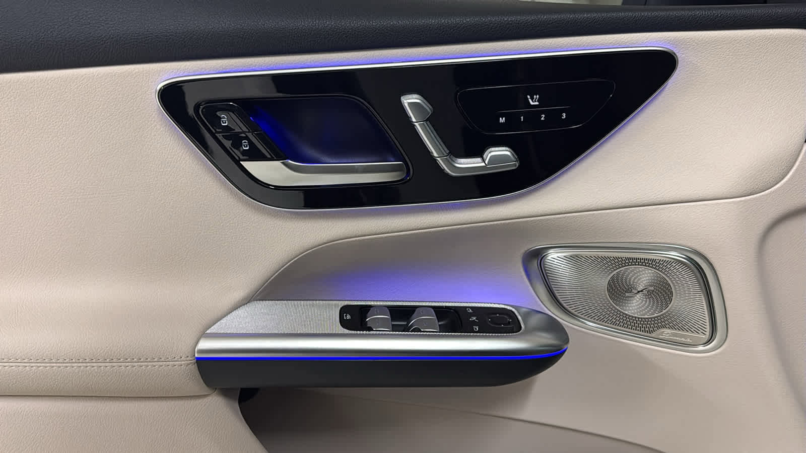 New 2026 Mercedes-Benz GLC 300 4MATIC image 17