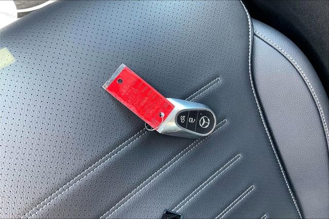 Used 2023 Mercedes-Benz C 300 Sedan image 12