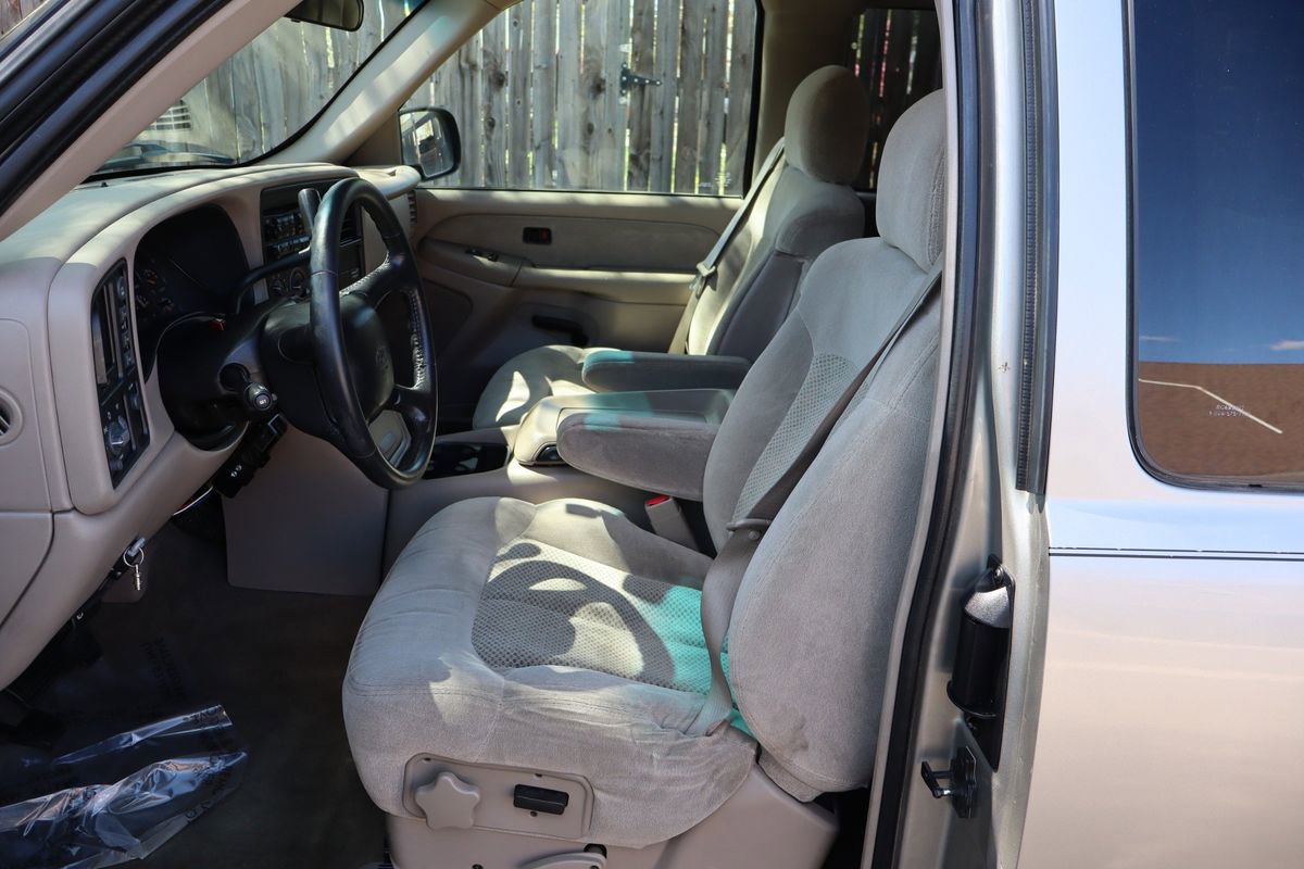 Used 2002 Chevrolet Silverado 1500 LS w/ Heavy Duty Suspension Pkg AWD/4WD image 19