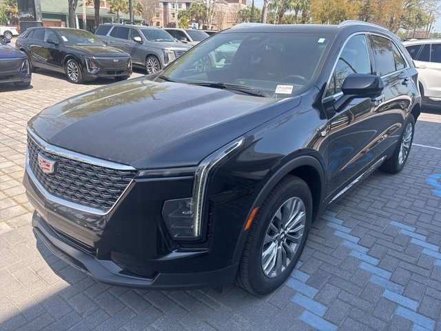 Certified 2025 Cadillac XT4 Premium Luxury image 12
