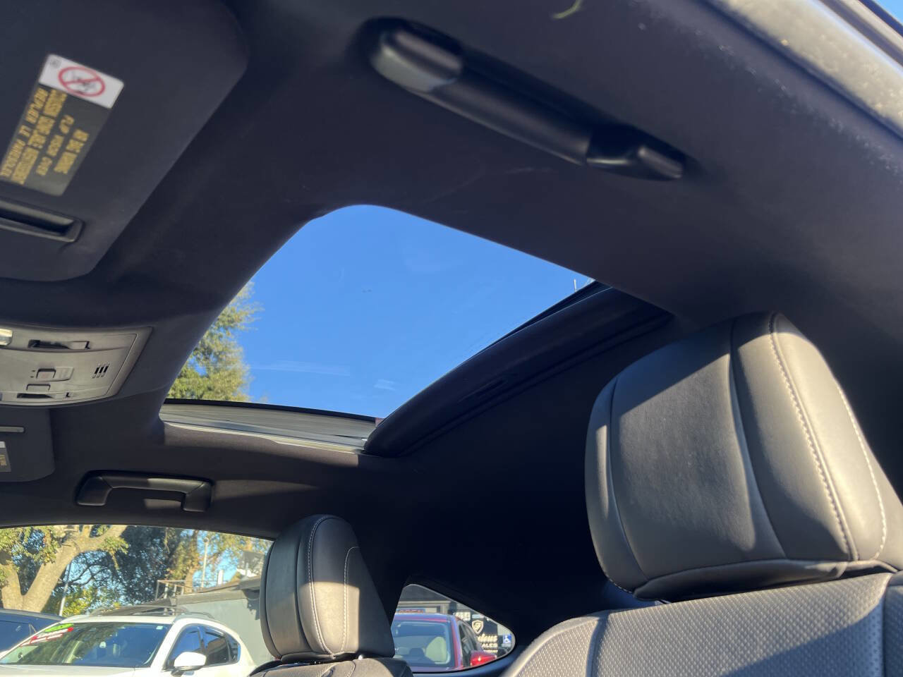 Used 2016 Lexus RC 200t image 10