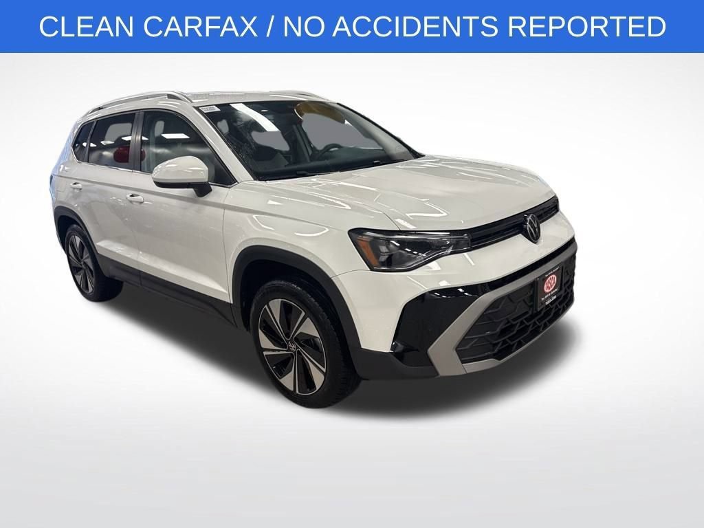 Used 2025 Volkswagen Taos SE AWD/4WD image 6