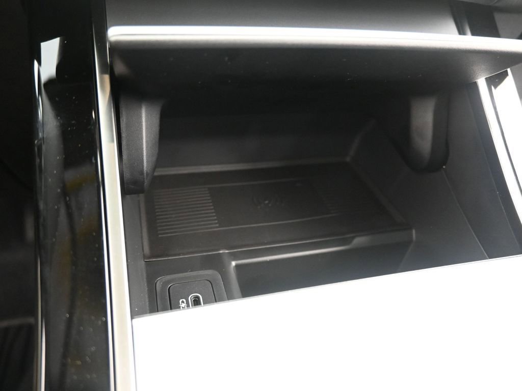 Used 2025 Land Rover Range Rover Velar S image 21