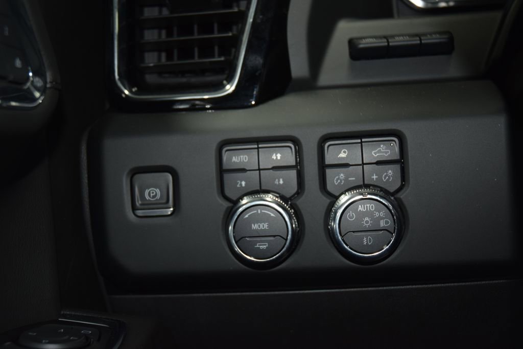 Used 2023 GMC Sierra 1500 Denali w/ Technology Package AWD/4WD image 36