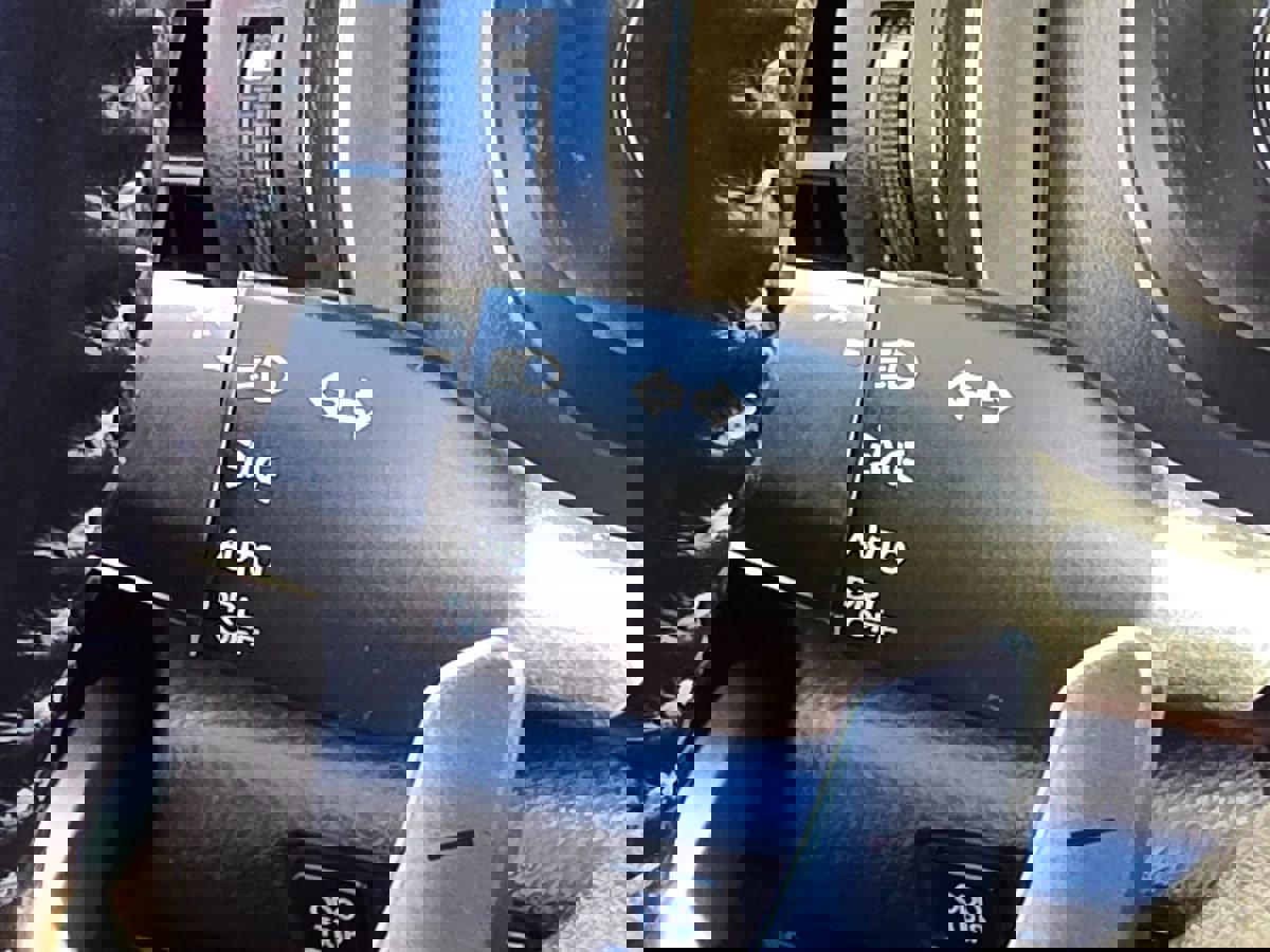 Used 2019 Lexus IS 300 w/ Navigation Package image 38