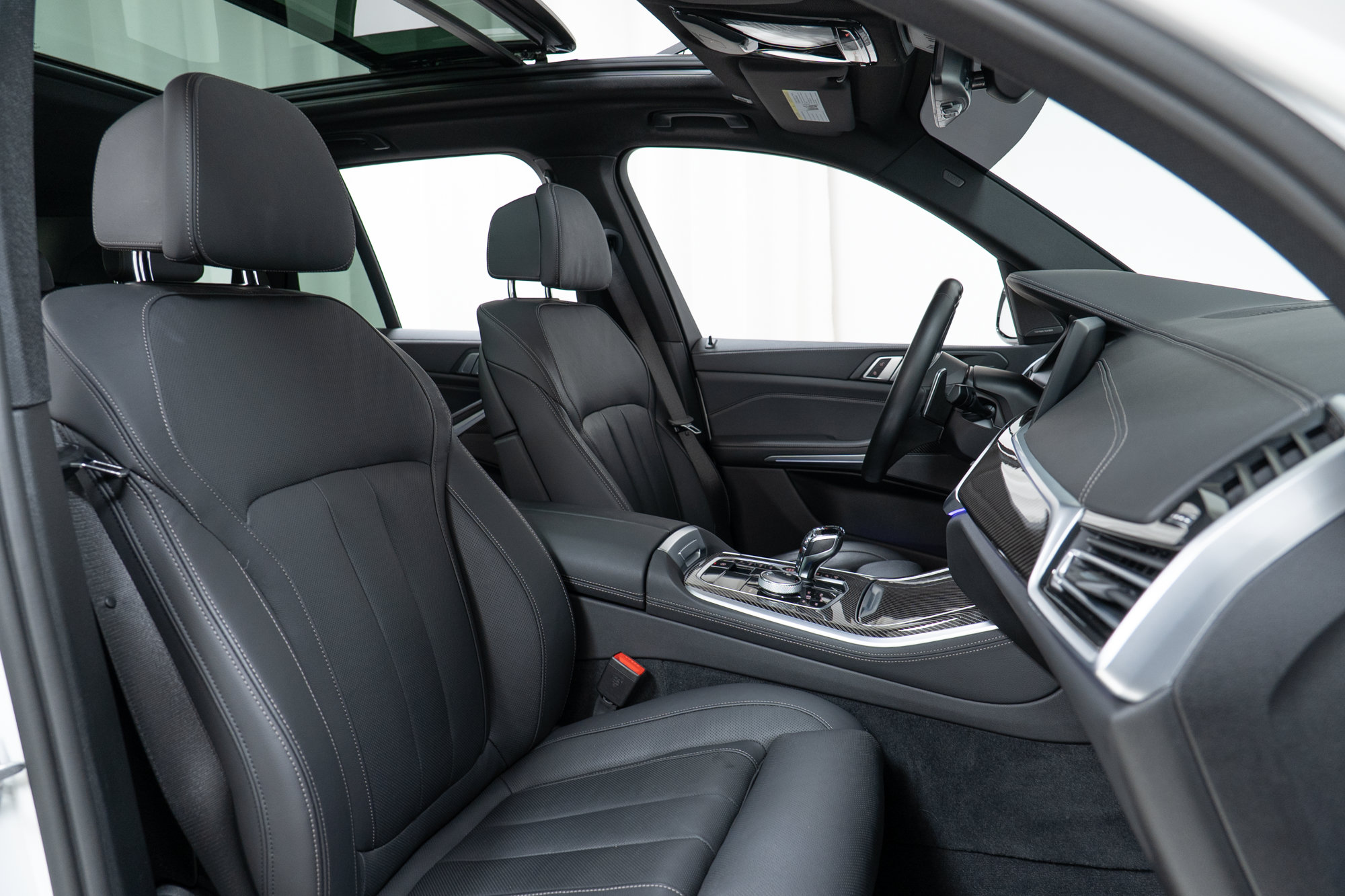 Used 2022 BMW X5 M50i w/ Premium Package AWD/4WD image 22