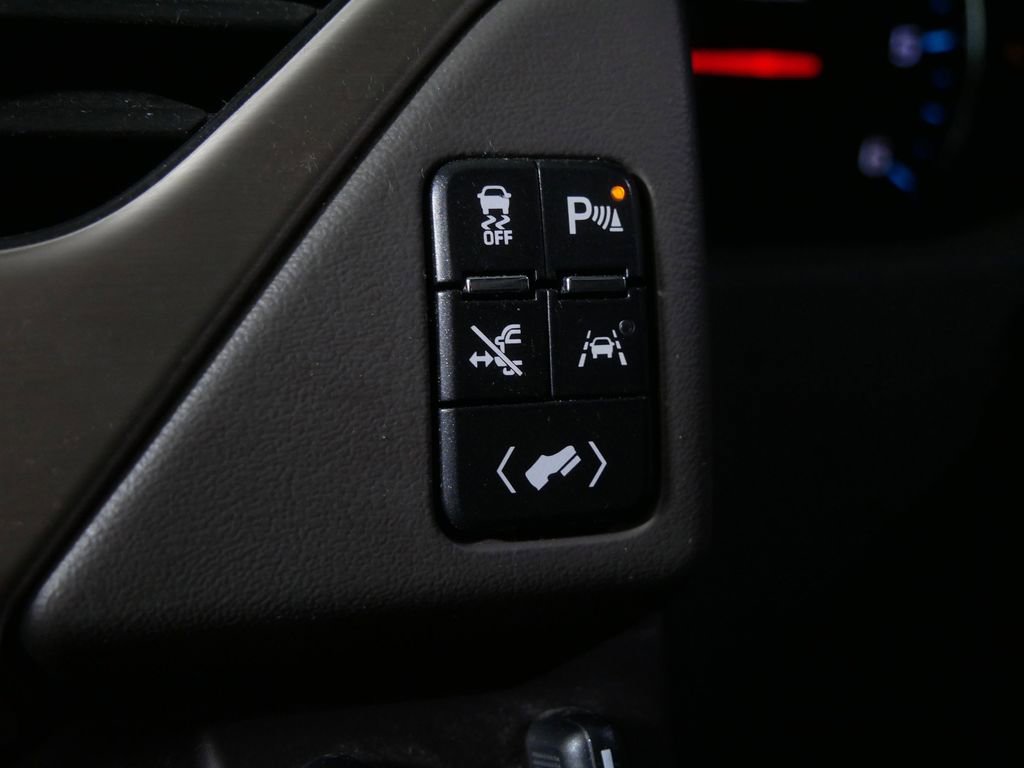 Used 2018 GMC Yukon Denali w/ Denali Ultimate Package image 20