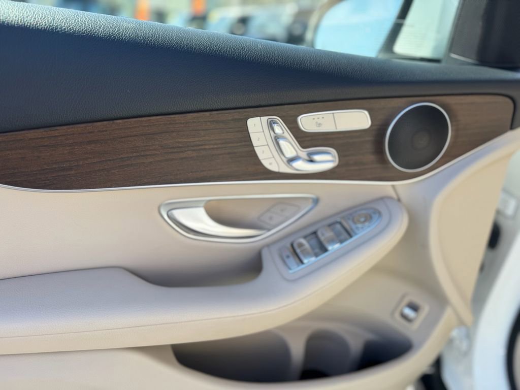 Used 2021 Mercedes-Benz GLC 300 image 15