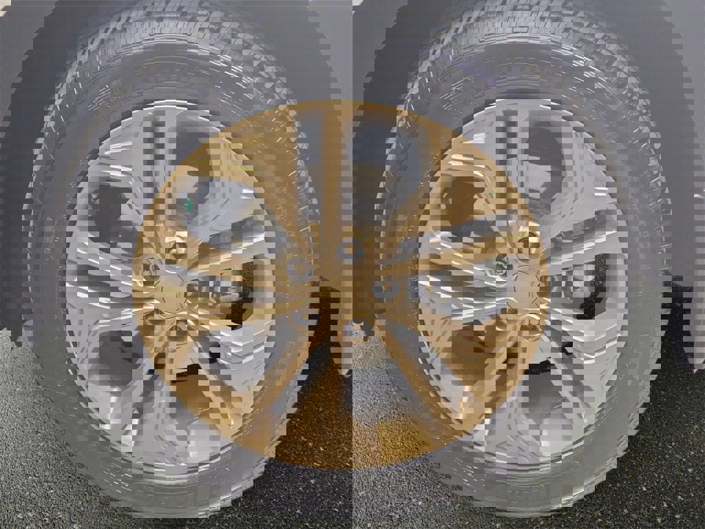 Used 2019 Hyundai Santa Fe Limited image 36