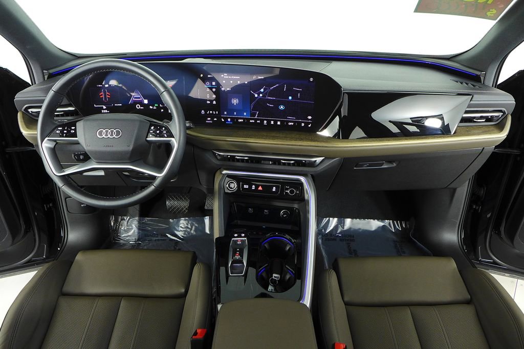 Used 2025 Audi Q5 Premium Plus w/ Premium Plus image 25