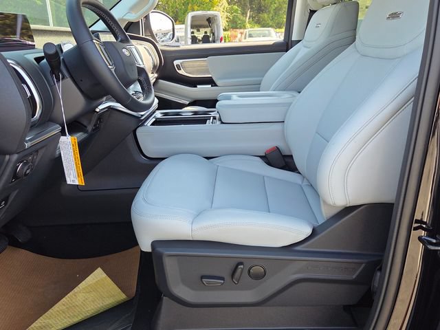 New 2027 Ford Expedition Max Platinum w/ Driver's Package AWD/4WD image 13