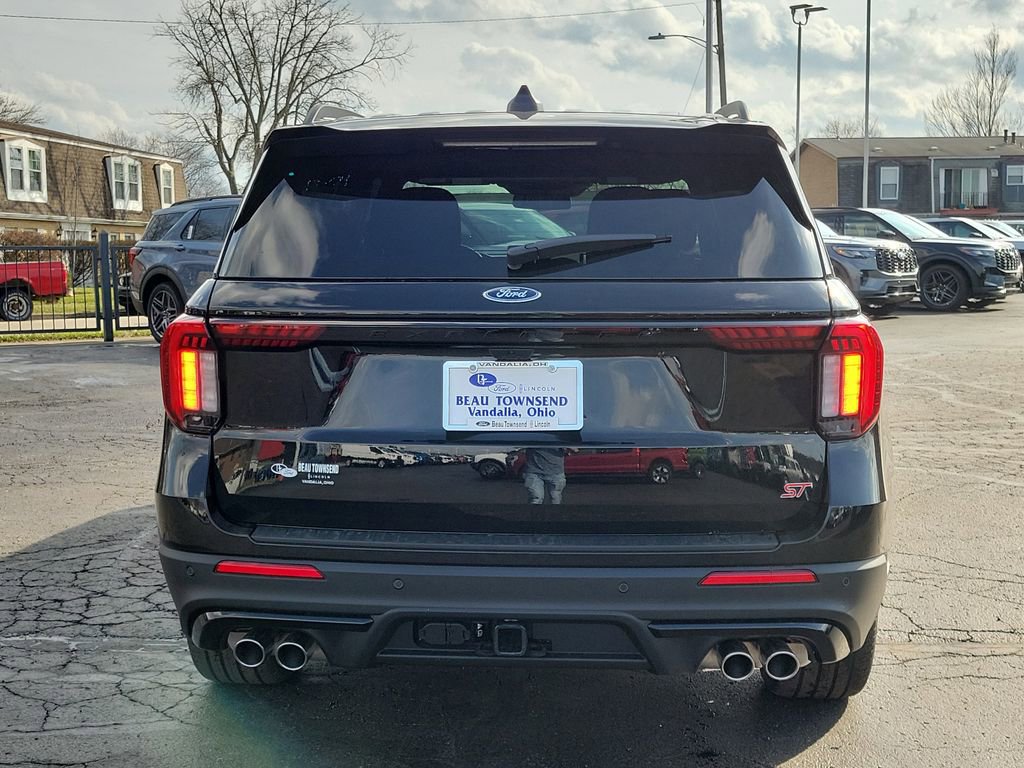 New 2026 Ford Explorer ST w/ Sun And Sound Package image 5