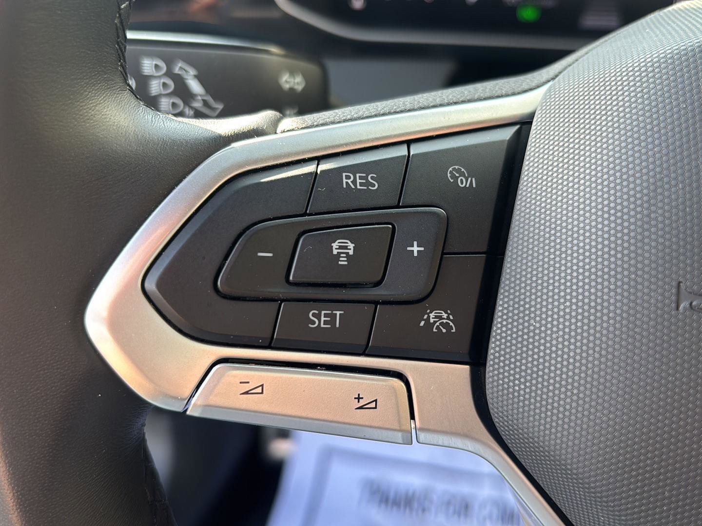 Used 2025 Volkswagen Jetta Sport image 12