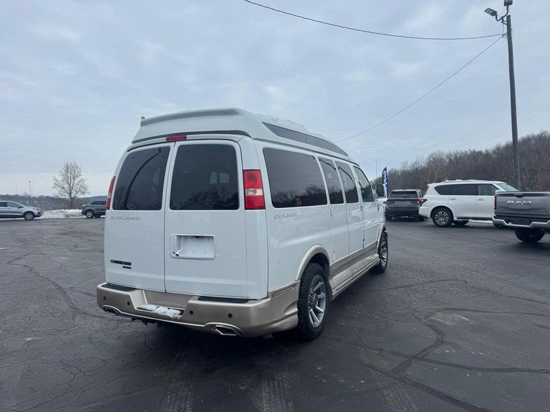 Used 2015 Chevrolet Express 2500 image 7