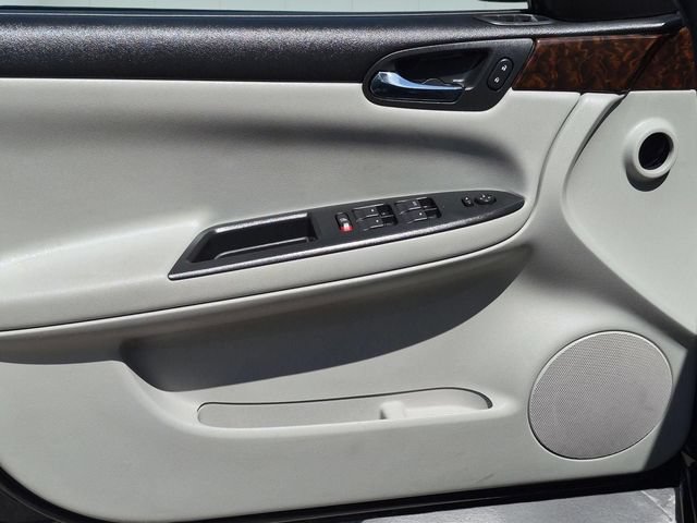 Used 2013 Chevrolet Impala LT FWD image 16