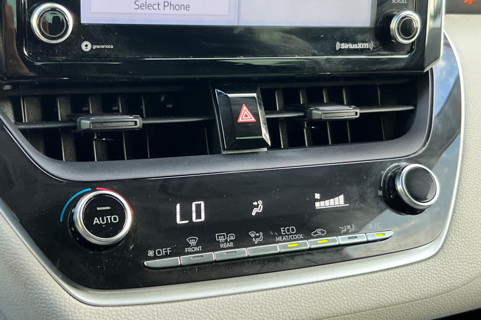 Used 2021 Toyota Corolla LE FWD image 20
