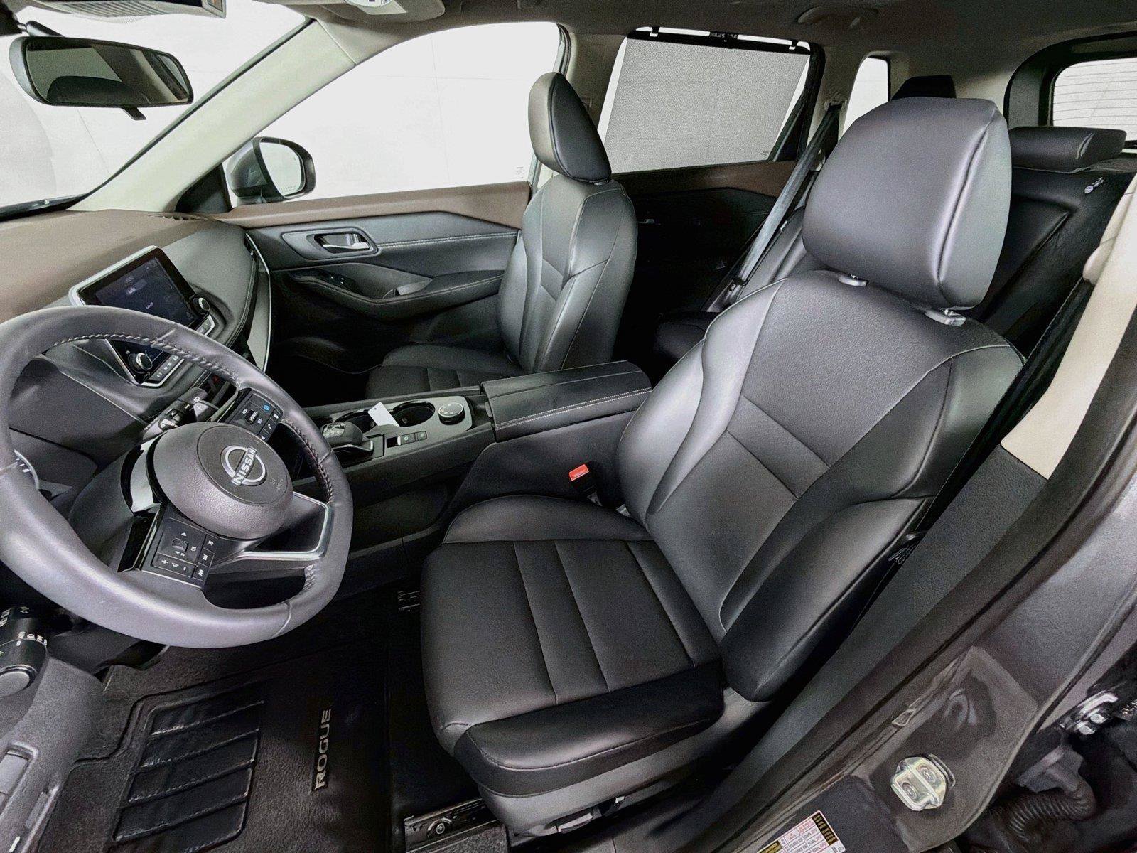 Used 2023 Nissan Rogue SV w/ SV Premium B Package AWD/4WD image 2