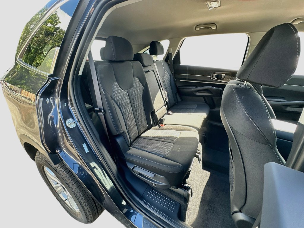 New 2026 Kia Sorento LX FWD image 25