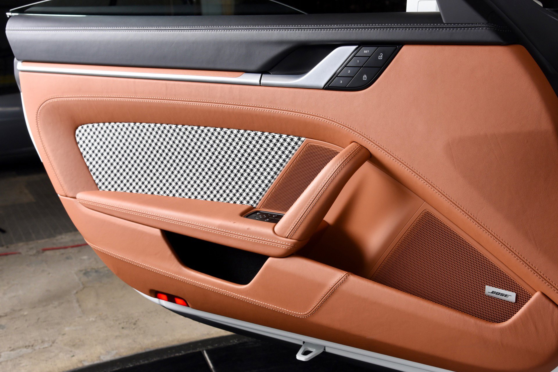 Used 2024 Porsche 911 Carrera S image 24