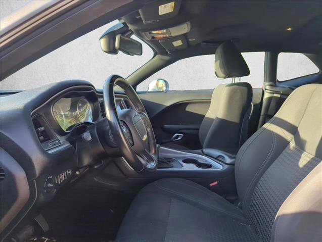 Used 2019 Dodge Challenger SXT image 8