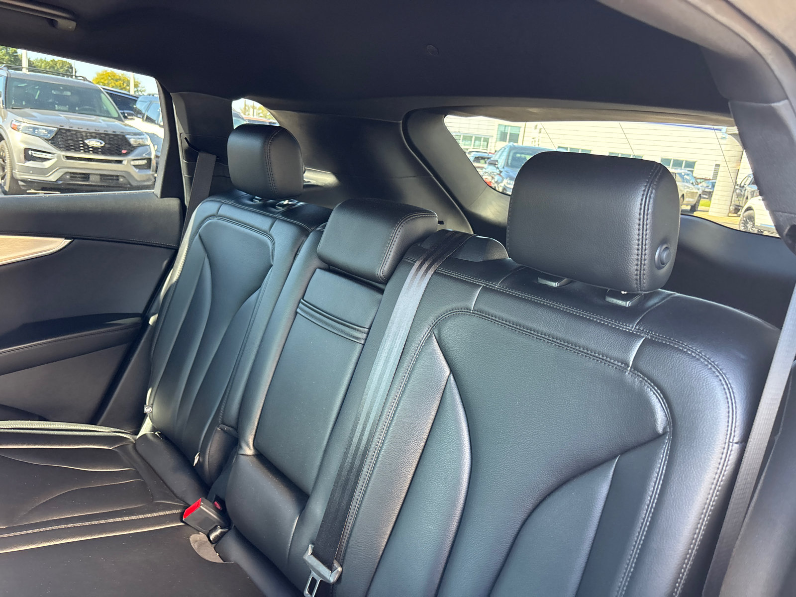 Used 2019 Lincoln Nautilus Premier AWD/4WD image 24
